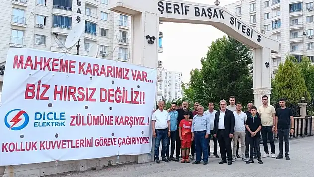'Biz Hırsız Değiliz' Yazılı Pankart Asmışlardı Kaçak Hat Çekerken Yakalandılar