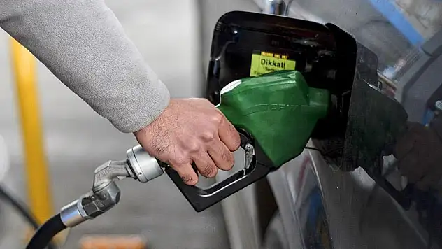 Brent Petrol 5,5 Ayın En Düşüğünde: Benzin Fiyatlarında İndirim Kapıda