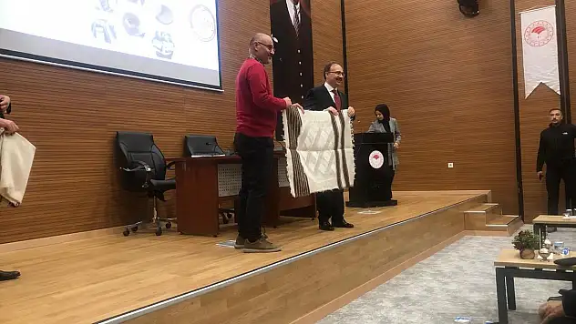 Bu Konferanstan Alınacak Dersler Var