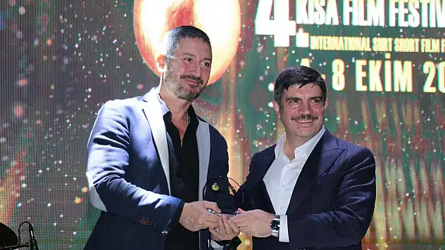 BU YIL DÖRDÜNCÜSÜ DÜZENLENEN 'ULUSLARARASI SİİRT KISA FİLM FESTİVALİ', ÖDÜL TÖRENİYLE SONA ERDİ