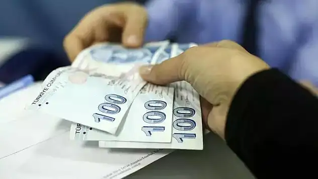 Çalışan Emekliye 5000 TL İkramiye Ödemesinde Tarih Verildi
