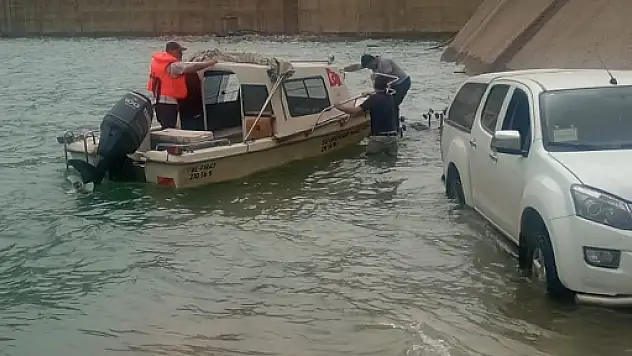 Çetin Barajında Trofik Seviyenin Belirlenmesi Çalışmaları
