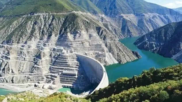 ÇETİN HİDROELEKTRİK SANTRALİ DE  LİMAK'A SATILDI