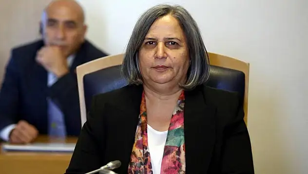 CEZAEVİNDE BULUNAN SİİRT ESKİ MİLLETVEKİLİ GÜLTAN KIŞANAK'TAN TİP ELEŞTİRİSİ!