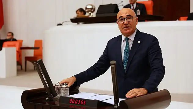 CHP'li Tanal, Enflasyonun Erittiği KYK Burs ve Kredilerini Meclis Gündemine Taşıdı