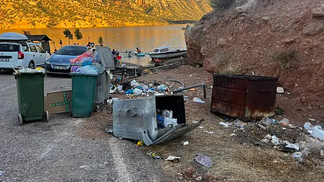 Çöp Konteynerleri Doldu Taştı, Botan Vadisi Nefes Alamıyor