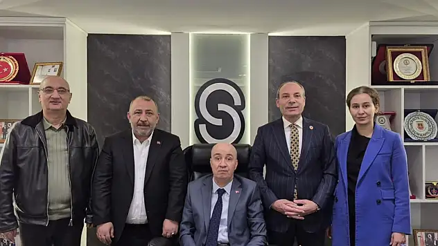 Cumhurbaşkanı Başdanışmanı Turgut Aslan'dan Siirtli Onursal Başkan Seyithan Solmaz'a Ziyaret