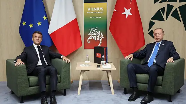 Cumhurbaşkanı Erdoğan Fransa Cumhurbaşkanı Macron İle Bir Araya Geldi