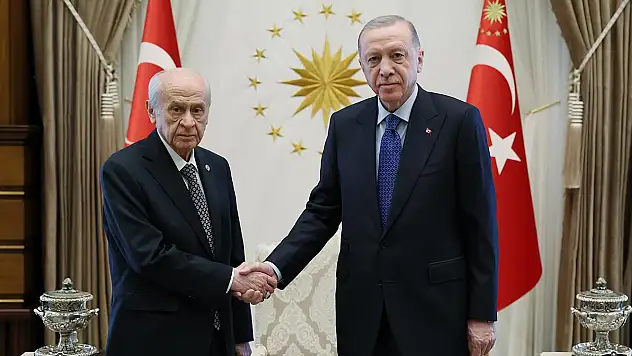 Cumhurbaşkanı Erdoğan ile Bahçeli Külliye'deki görüşmesi başladı