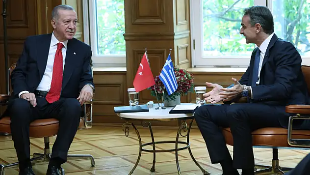 Cumhurbaşkanı Erdoğan Miçotakis İle Görüştü