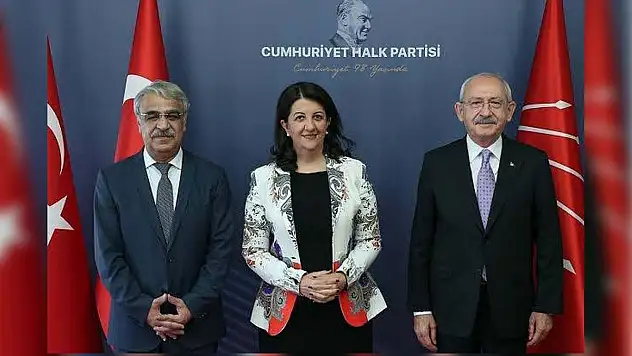 Cumhurbaşkanlığı 2. Tur Seçimine 2 Gün Kala 'Erdoğan Bizim İçin Seçenek Değil, Sandığı Eksiksiz Gideceğiz' Diyen HDP, Tavrını Kılıçdaroğlun'dan Yana Koydu