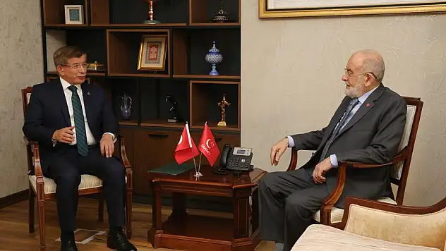 Davutoğlu'ndan Karamollaoğlu'na Ziyaret