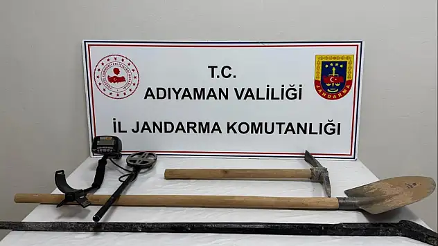 Define arayan şahıslar jandarmaya yakalandı
