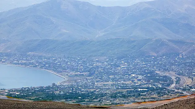 DEM Parti'den Tatvan Belediyesi Eş Başkanı Mümin Erol hakkında soruşturma