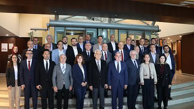 Demir Çelik Sektöründen Küresel Sıkıntılara Rağmen Güçlü Performans