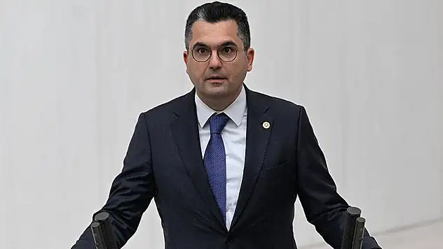 DEVA Partili Dalgın, Bakan Yerlikaya'ya Depremzedeler İçin Toplanan Bağışları Hatırlattı: 'Kimler Bağış Sözünü Tutmadı?'