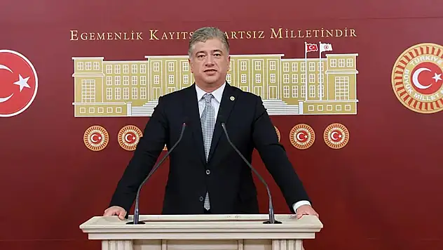 DEVA Partili Kısacık, Esnafın Sorunlarını TBMM Gündemine Taşıdı