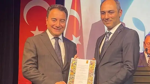 DEVA Partisi İstanbul İl Başkanlığı'na Ali Hakan Ağaoğlu Getirildi