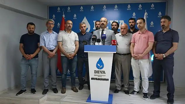 DEVA PARTİSİ SİİRT İL BAŞKANI  AV.UMUT DAYANAN'DAN TABELA OLAYINA TEPKİ!