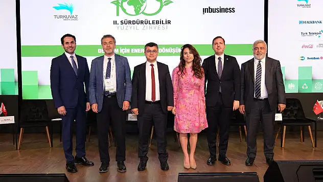 Dicle Elektrik Genel Müdürü Yaşar Arvas II. Sürdürülebilir Yüzyıl Zirvesi'nde Konuştu