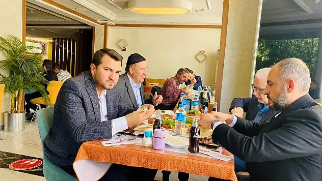 DİVA-SEN Genel Başkan Yardımcısı Özay, Siirt'teki Din Görevlilerini Yemekte Ağırladı