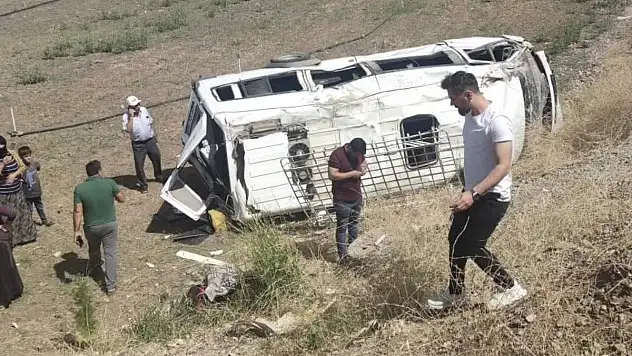 Diyarbakır-Batman Yolundaki Trafik Kazasına Siirt Ekibinden Müdahale