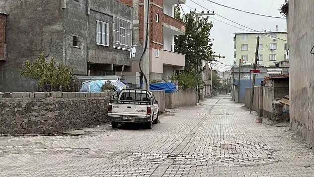 Diyarbakır'da halı saha dönüşü otomobile silahlı saldırı: 1 ölü, 1 yaralı
