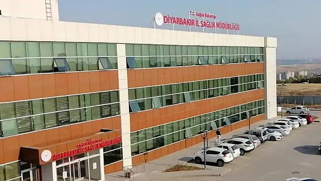 Diyarbakır İl Sağlık Müdürlüğü'nde İstifa Depremi: İki Günde 16 Yönetici Görevini Bıraktı