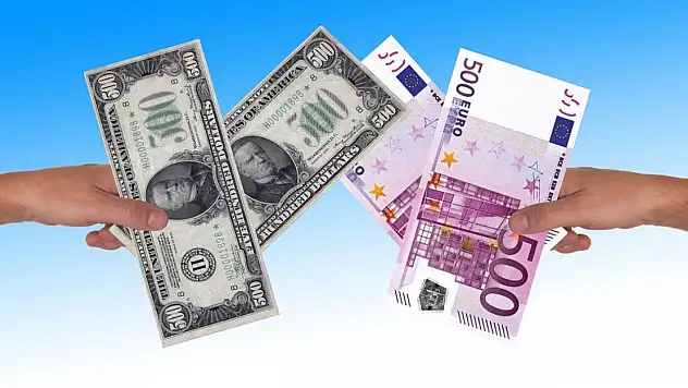 Döviz Piyasalarında Son Durum: Dolar Yükselişte, Euro ve Sterlin Geriledi