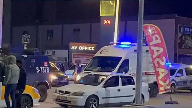 Düğünde Akrabaların Muhtarlık Kavgası