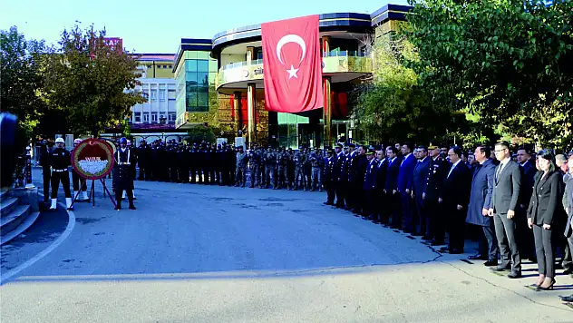 Ebediyete İrtihalinin 86. Yılında Cumhuriyetimizin Banisi Mustafa Kemal Atatürk Siirt'te de Etkinliklerle Anıldı