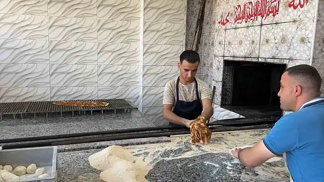 Ehliyet başvurusu yaptığında yatalak hasta olduğunu öğrendi