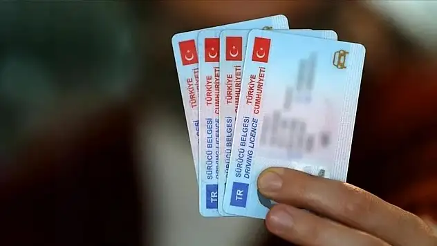 Ehliyette Yeni Dönem Başlıyor: 65 ve 80 Yaş Üstü Sürücülere Yeni Şart