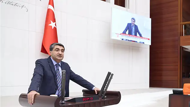 Ekmen: Vatandaşın En Büyük İhtiyacı, Kamu Düzeni İçerisinde Hukuk Güvenliğidir