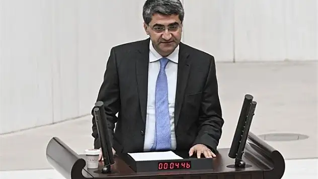 Ekmen: 'Vatandaşlarımız büyük bir psikolojik buhran içerisinde'