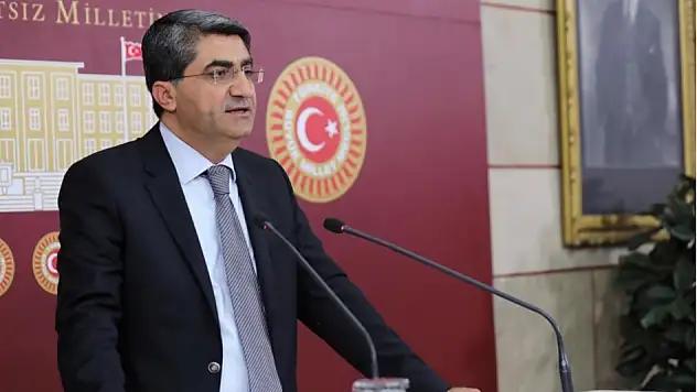 Ekmen: Yargıyı Bir Sopa Gibi Kullanmaktan Vazgeçin!