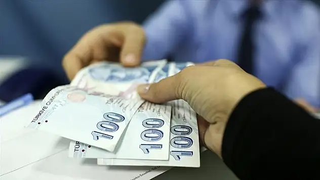 Emekli bayram ikramiyesi için 17 bin TL teklifi Meclis'e sunuldu
