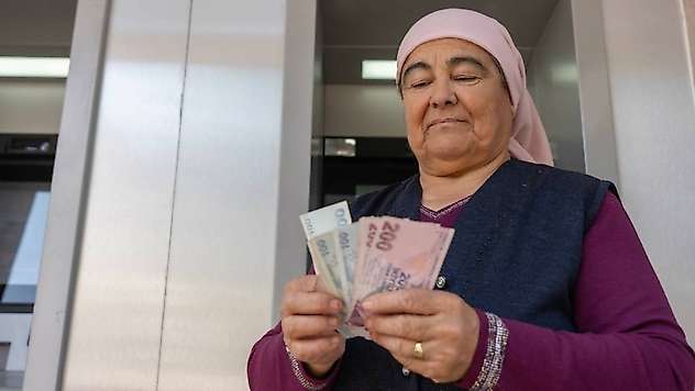 Emekli maaşı zam farklarının ödeme tarihi belli oldu