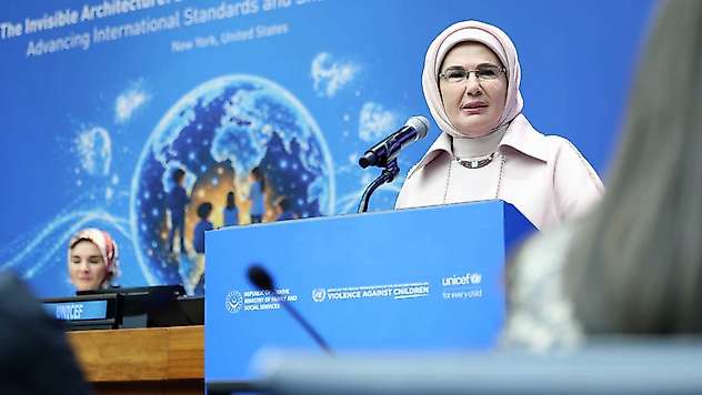 Emine Erdoğan BM'de Çocuklar İçin Güvenli Dijital Sistemler Çağrısı Yaptı