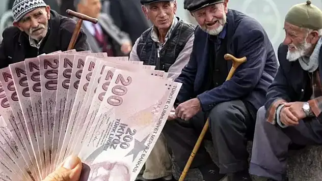 En düşük emekli aylığı için çalışma tamamlandı: İki rakam öne çıkıyor