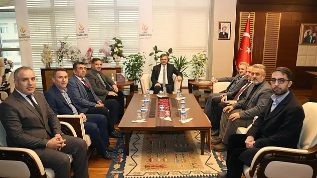 Ensar Vakfından Rektör Şındak'a Hayırlı Olsun Ziyareti