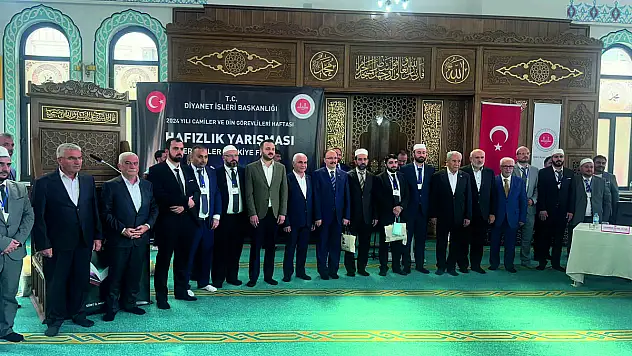 Erkek Din Görevlileri Hafızlık Yarışması Türkiye Finali Siirt'te Yapıldı