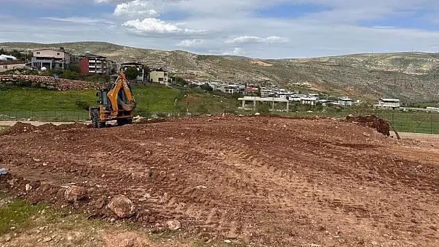 Eruh Belediyesi'nden Fatih Mahallesi'nde Yeni İmar Yolu Çalışması