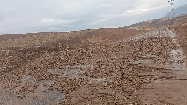 Eruh'ta heyelan nedeniyle kapanan köy yolları yeniden ulaşıma açıldı