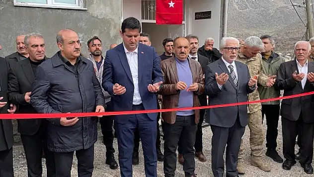 Eruh'un Gürendoruk Köyünde Yeniden Yapılan Cami İbadete Açıldı