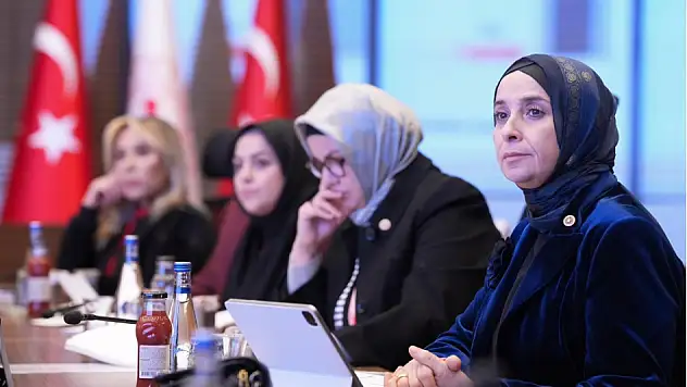 Esen: 'Kreşleri Kapatmak Kadına ve Aileye Ekonomik Şiddettir'