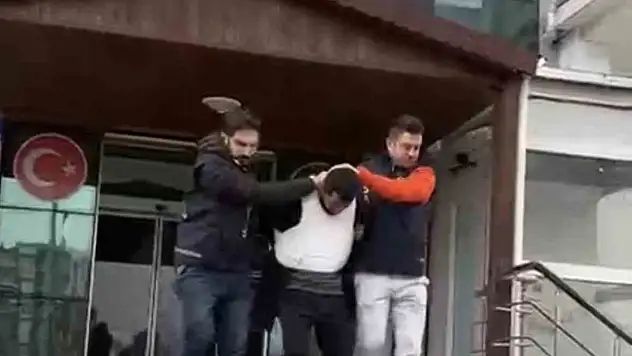 Eşini sokak ortasında öldüren şahıs tutuklandı