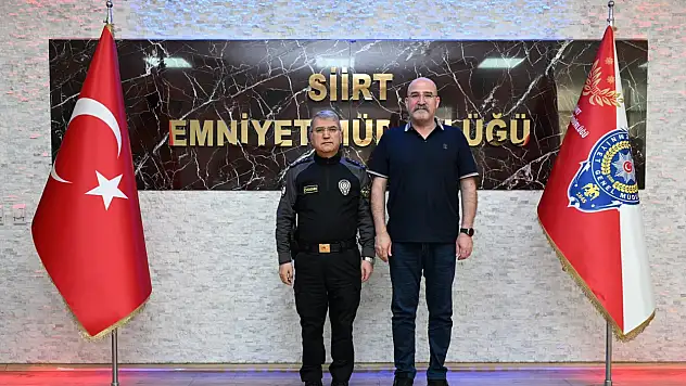 Eski Siirt İl Emniyet Müdürü Yılmaz, Mehmet Özdemir'i Makamında Ziyaret Etti