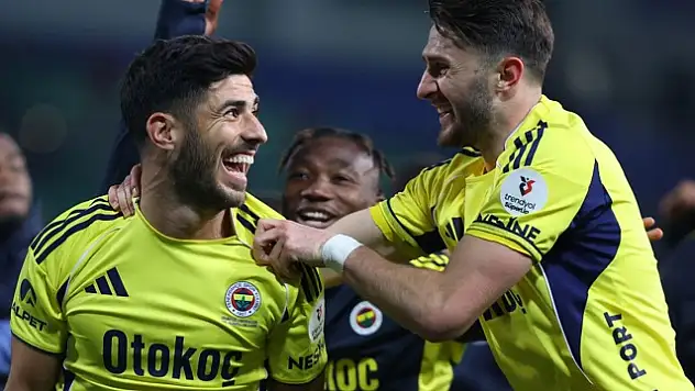 Fenerbahçe'de Büyük Operasyon: En Az 17 Futbolcuyla Yollar Ayrılacak