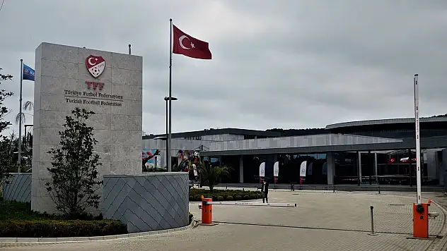 Fenerbahçe - Trabzonspor Maçının Saati Değişti